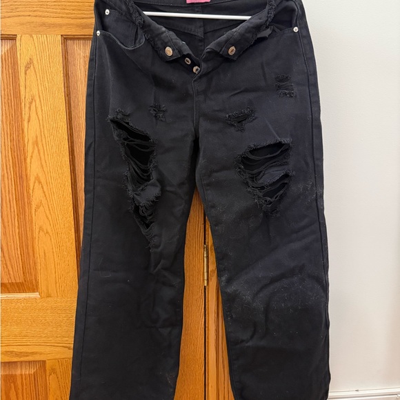 Edikted Denim - Black Distressed Fold Over Boyfriend Jeans